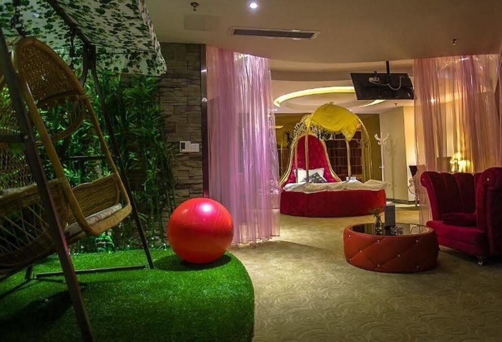 Chongqing Xinhao Theme Hotel Ngoại thất bức ảnh