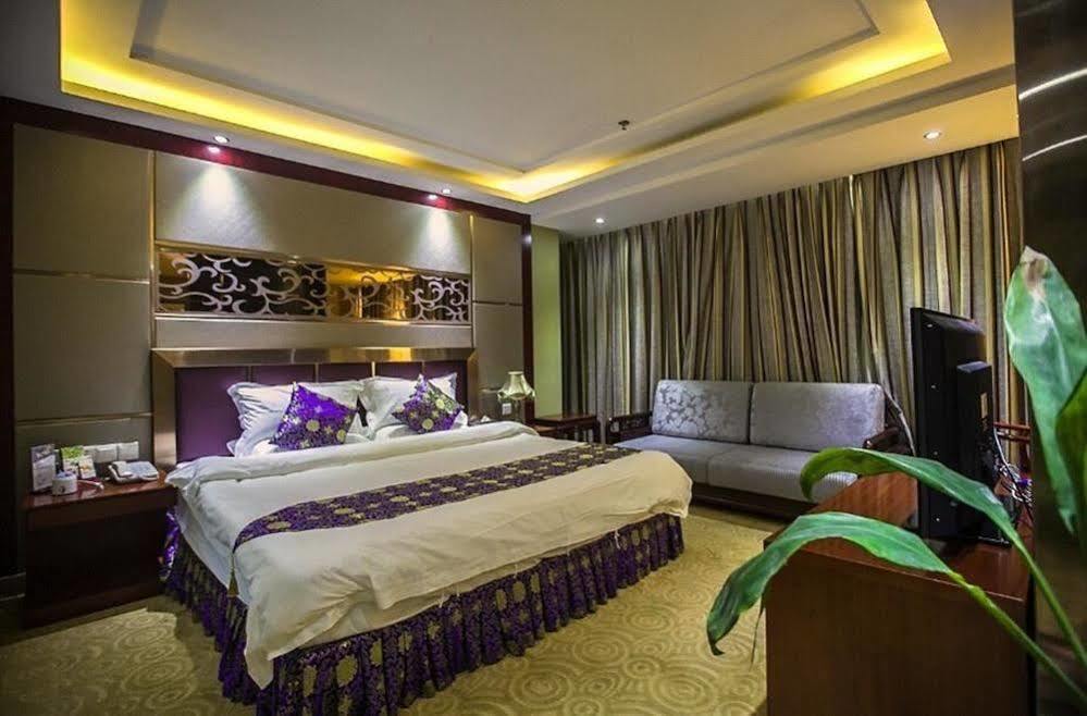 Chongqing Xinhao Theme Hotel Ngoại thất bức ảnh